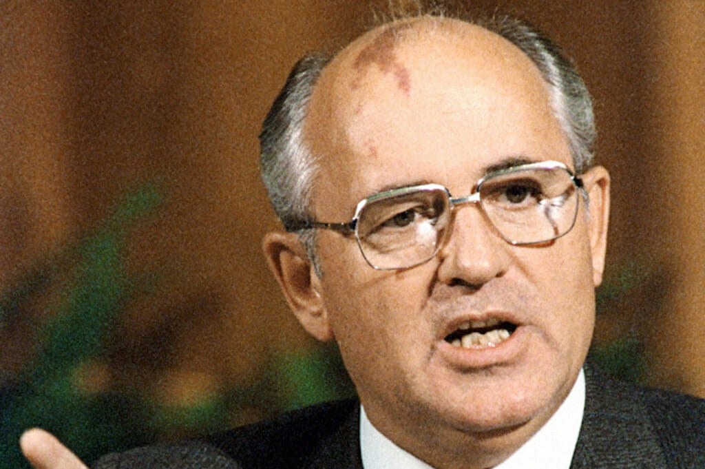 Read more about the article Sovjetunionen: Gorbatjov afsat og anholdt