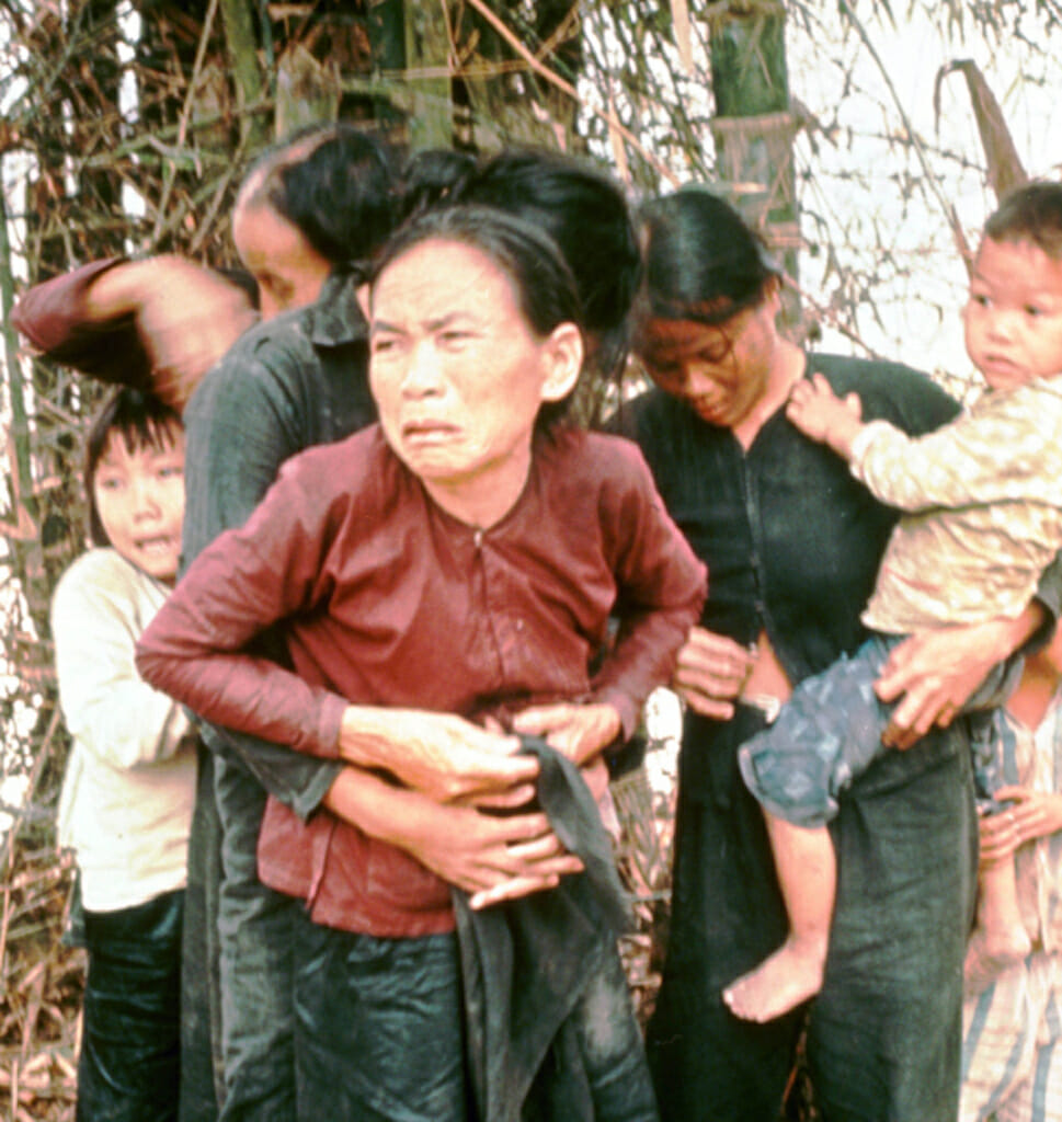 Read more about the article Vietnamkrigen: Efterladte mindes 25-årsdagen for My Lai-massakren