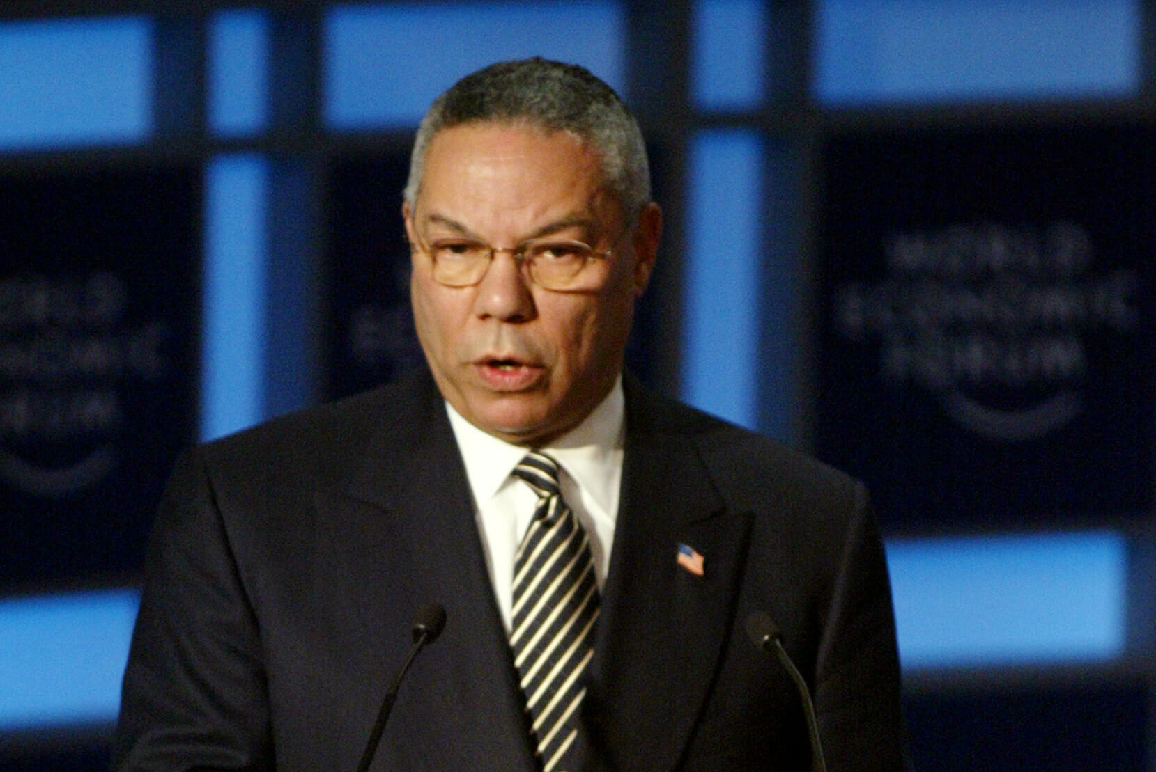 Read more about the article Colin Powell skal bevise Iraks skyld i FN’s sikkerhedsråd