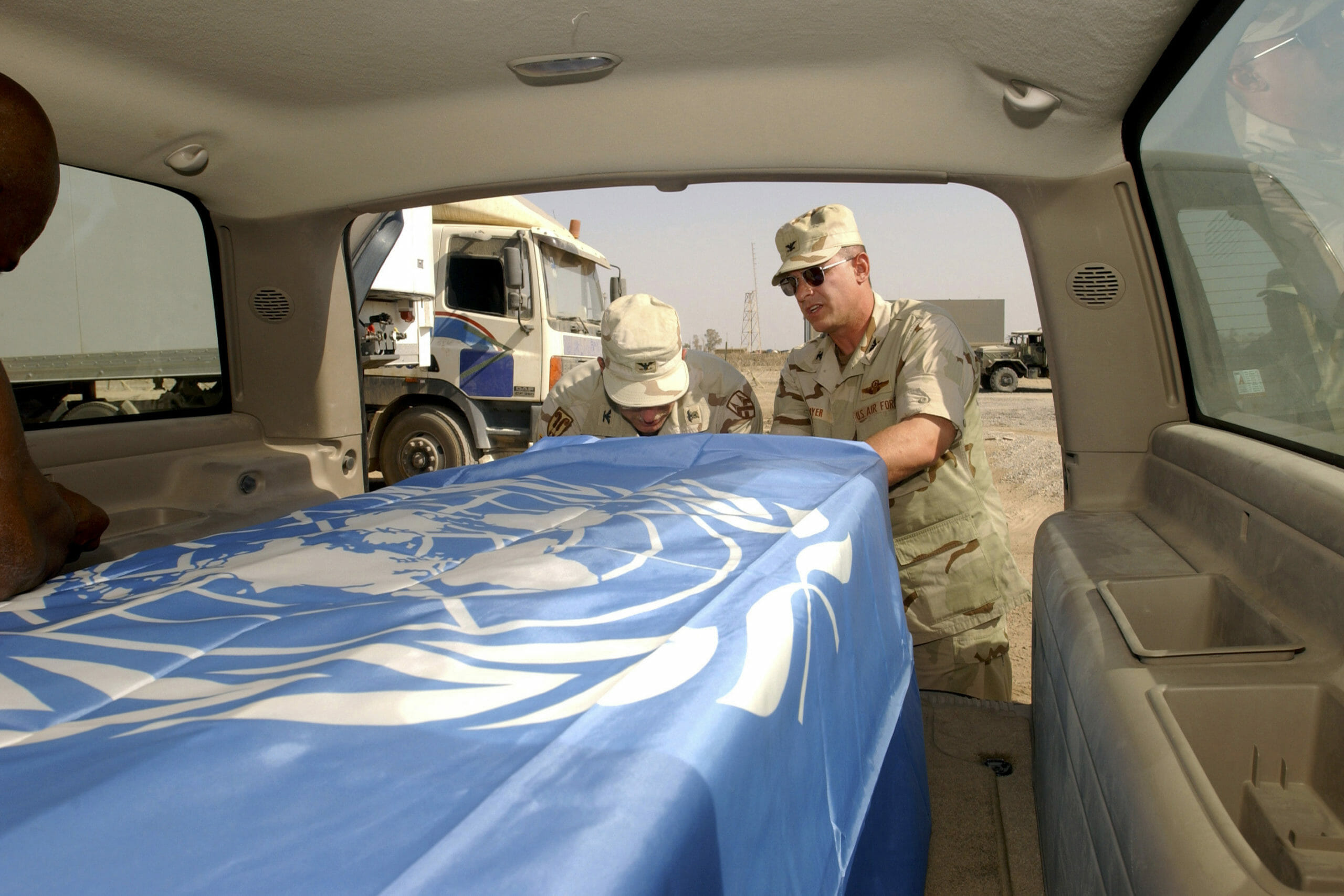 Read more about the article De sidste FN-folk forlader Irak efter bombeangreb