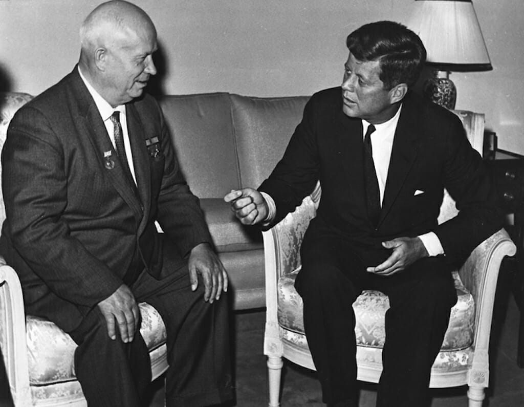 Read more about the article Kennedy kontaktede Sovjet for at afværge Vietnamkrig