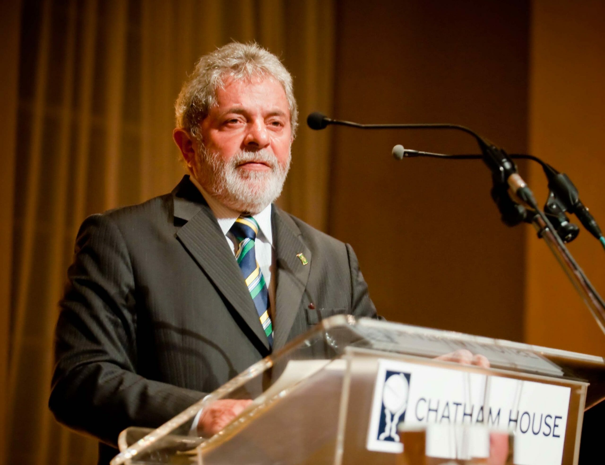 Read more about the article Lula undskylder for korruption i regering