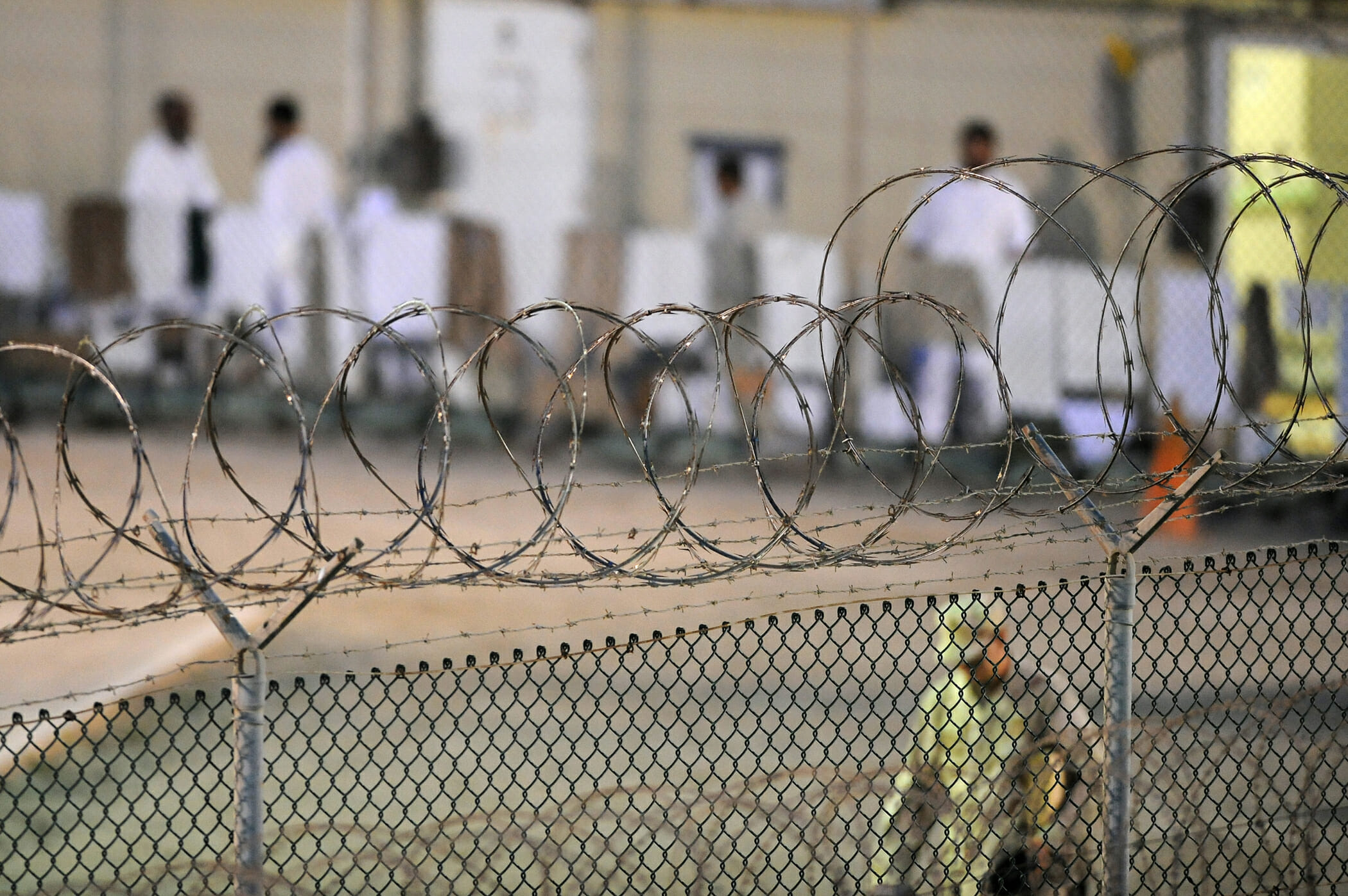Read more about the article Hård kritik af Guantanamo fra Amnesty