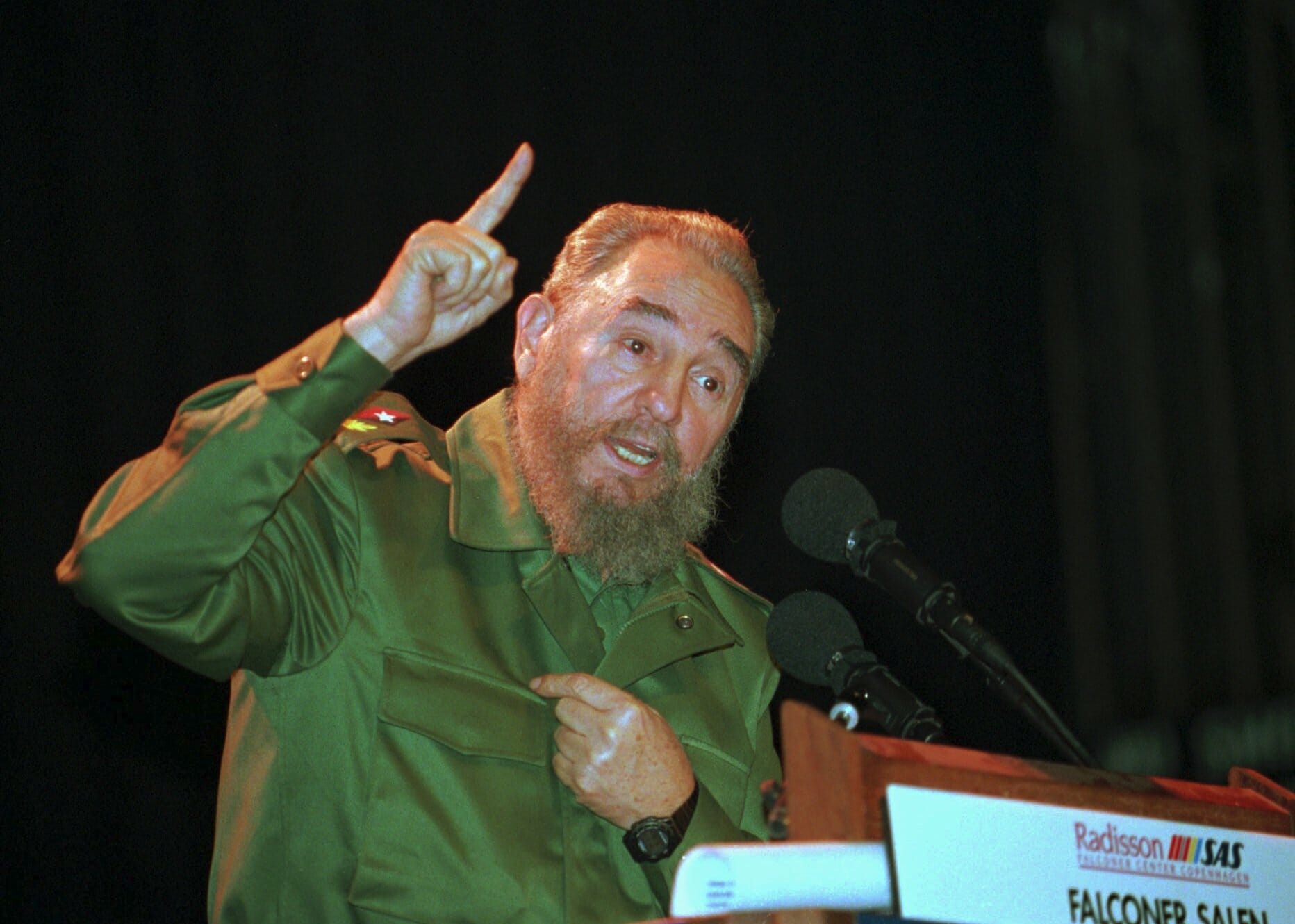 Read more about the article Cuba: “El Commandante” trækker sig