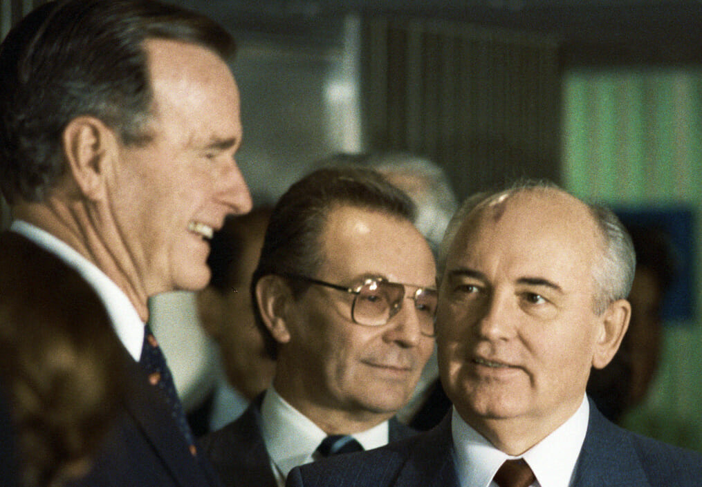 Read more about the article Gorbatjov blev advaret af Bush om kup