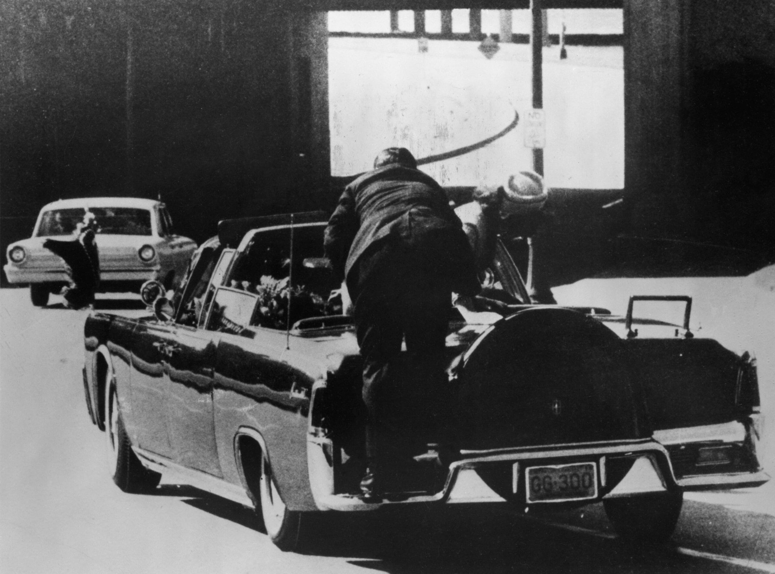 Read more about the article Mordet på JFK: Tre skud i Dallas der rystede verden