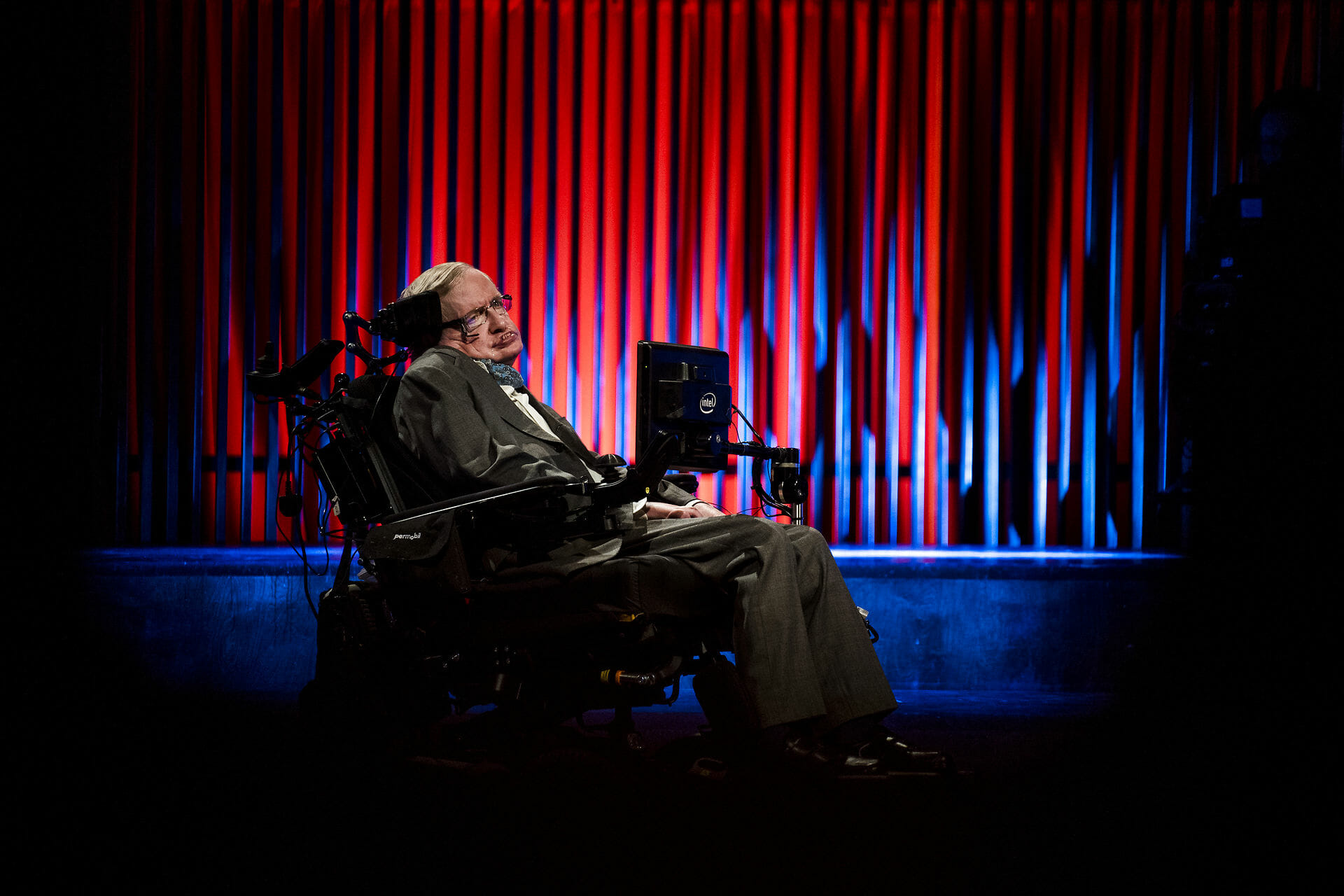 Read more about the article Stephen Hawking: Kunstig intelligens truer os