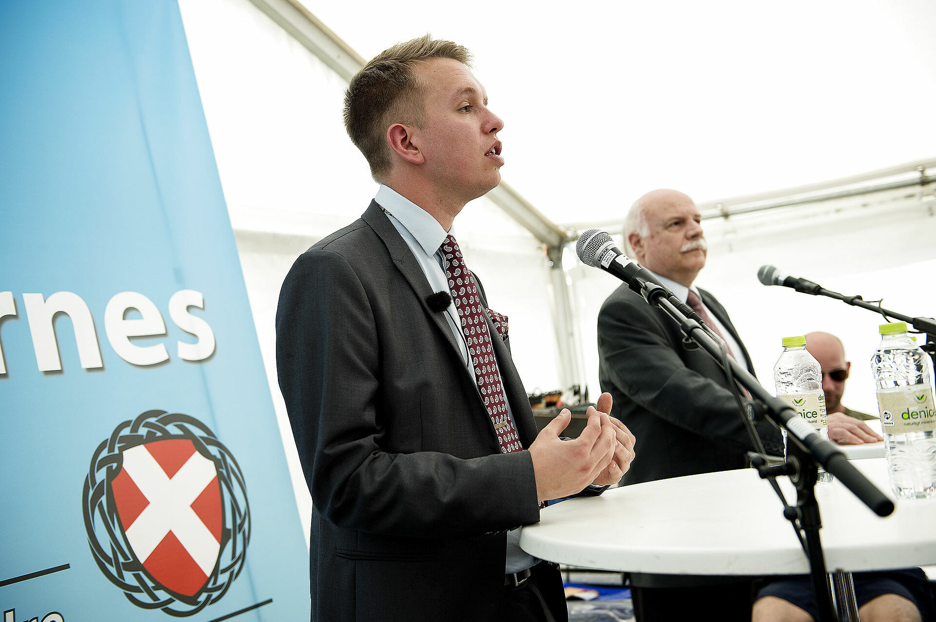 Read more about the article Özlem Cekic: Danskernes Parti skal bekæmpes med kritisk debat