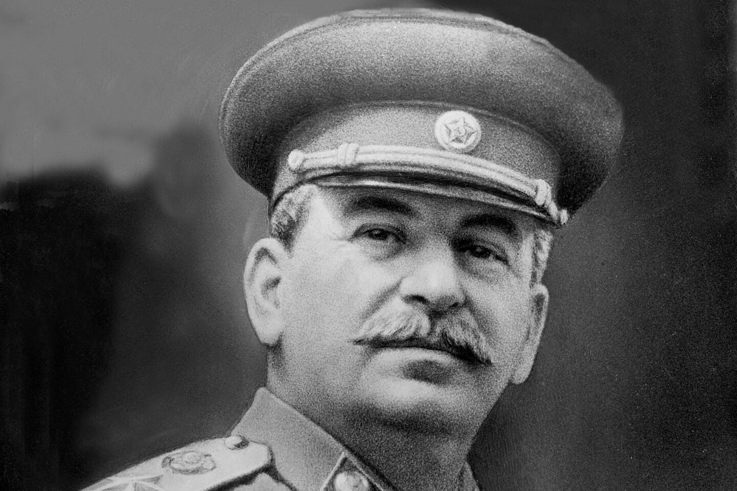 Read more about the article Mange russere regner Stalin for en klog leder