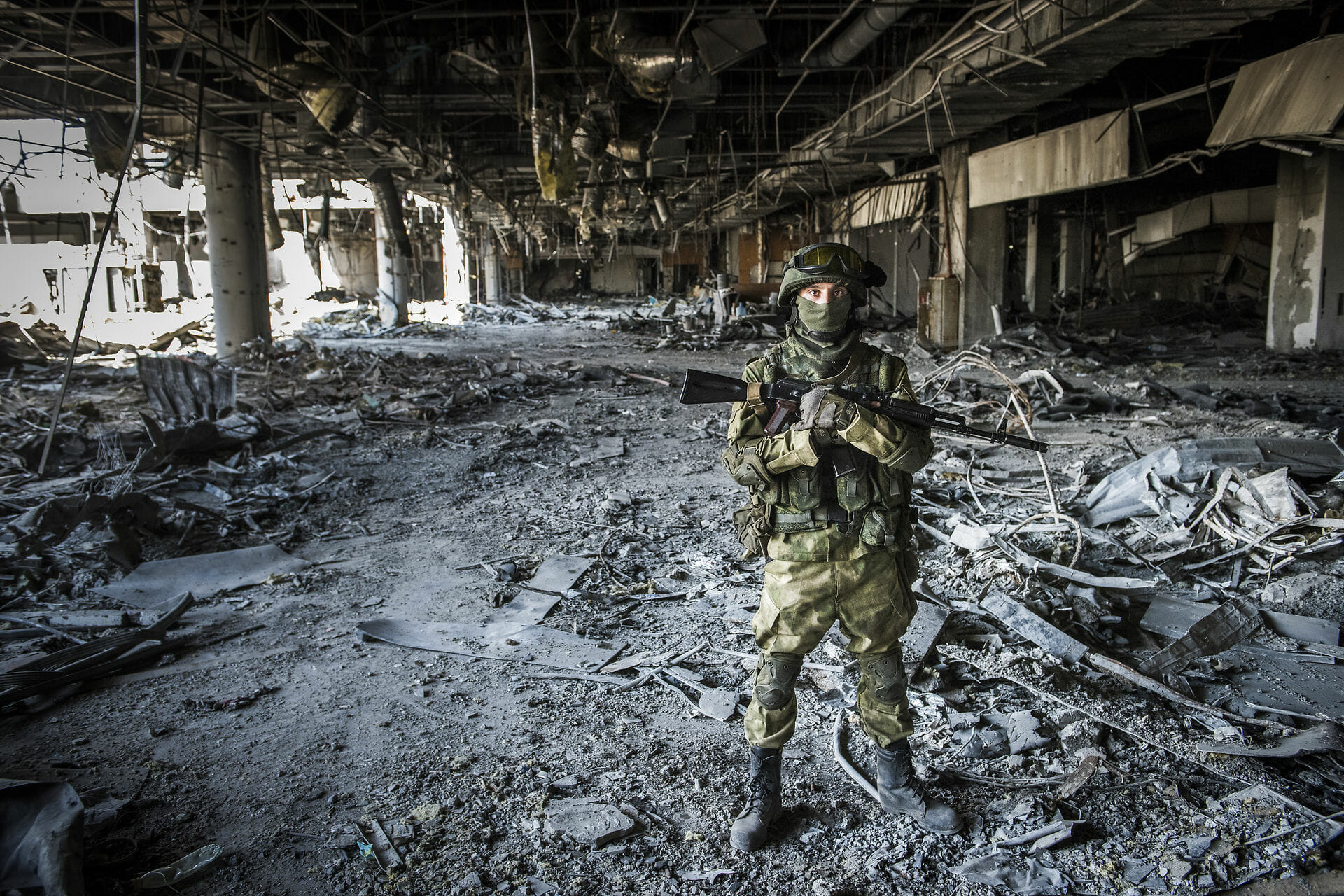 Read more about the article Ukraine: Hvad er hybrid krigsførelse?