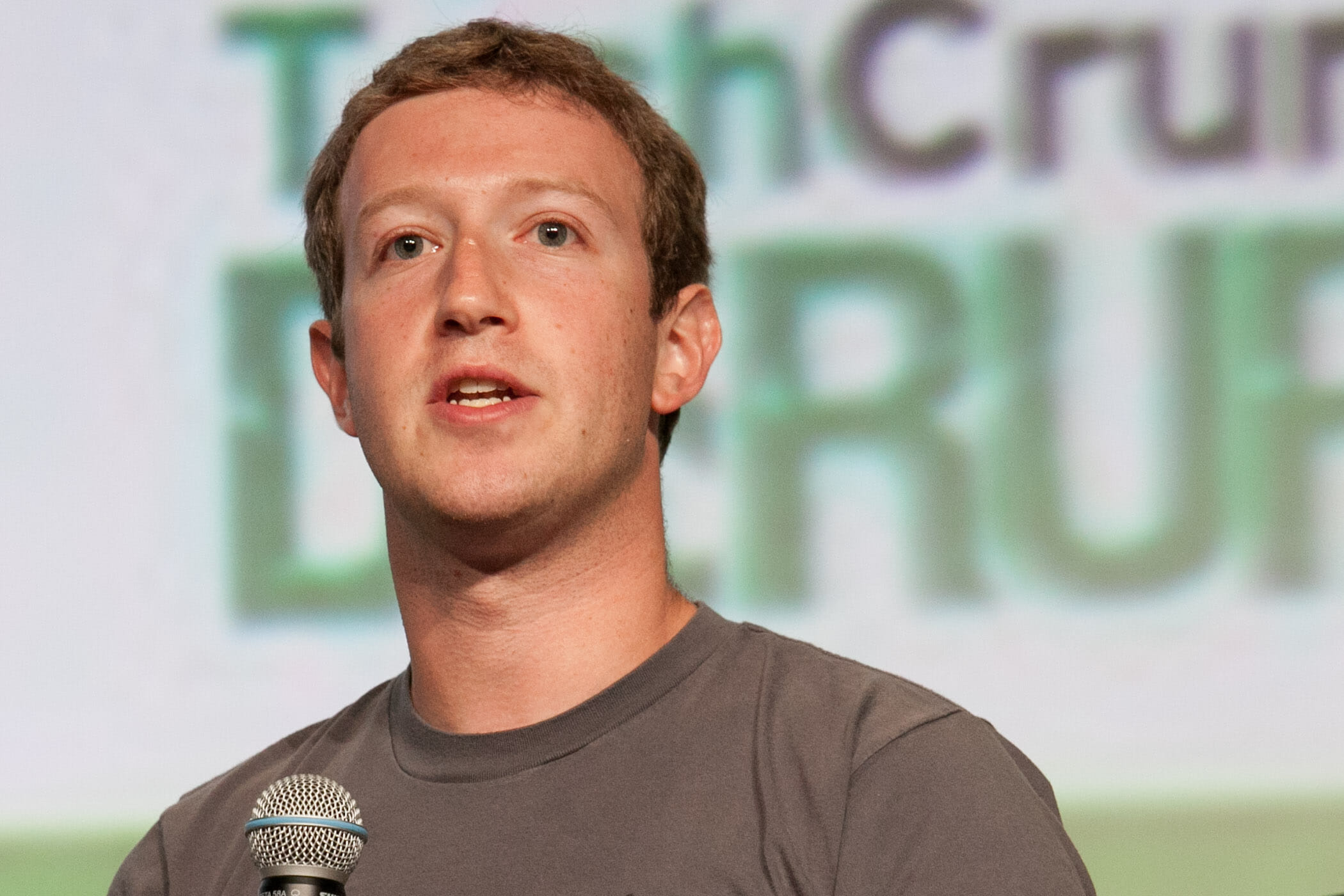 Read more about the article Eksperter: Facebook er til fare for demokratiet
