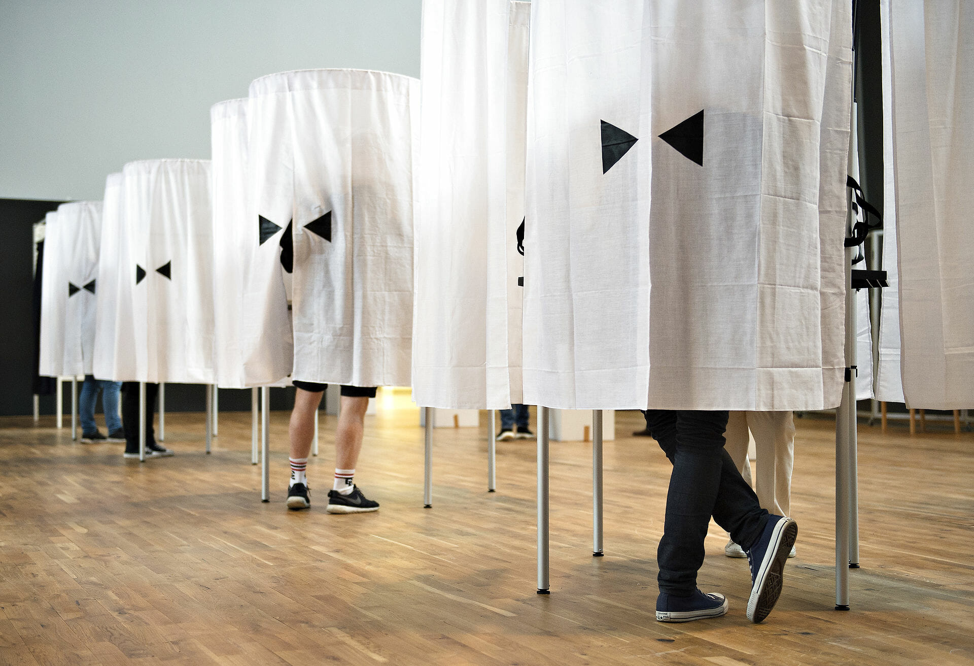Read more about the article Mehrdad Nielsen er en af de over 400.000 voksne, der ikke kan stemme i dag