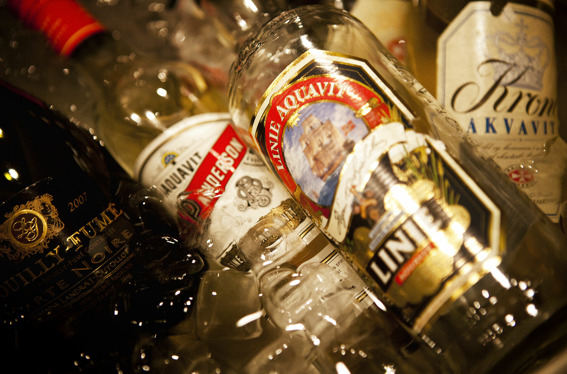 Read more about the article Forskere: Aldersgrænsen for at kunne købe alkohol bør sættes op