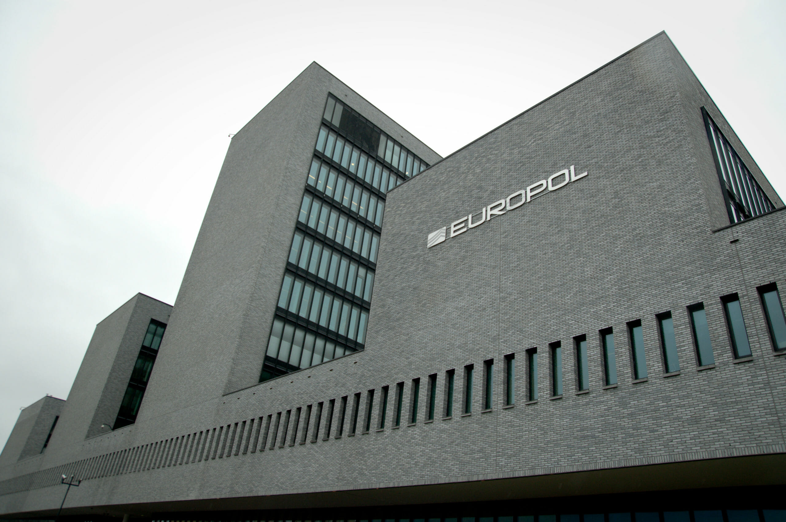 Read more about the article Europol: Menneskesmuglere hjalp tusinder til Storbritannien
