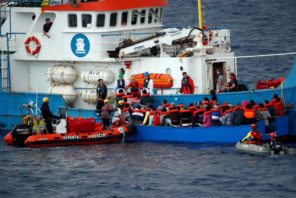 Read more about the article Flygtningekrisen: Redningsskibe presses væk fra Middelhavet