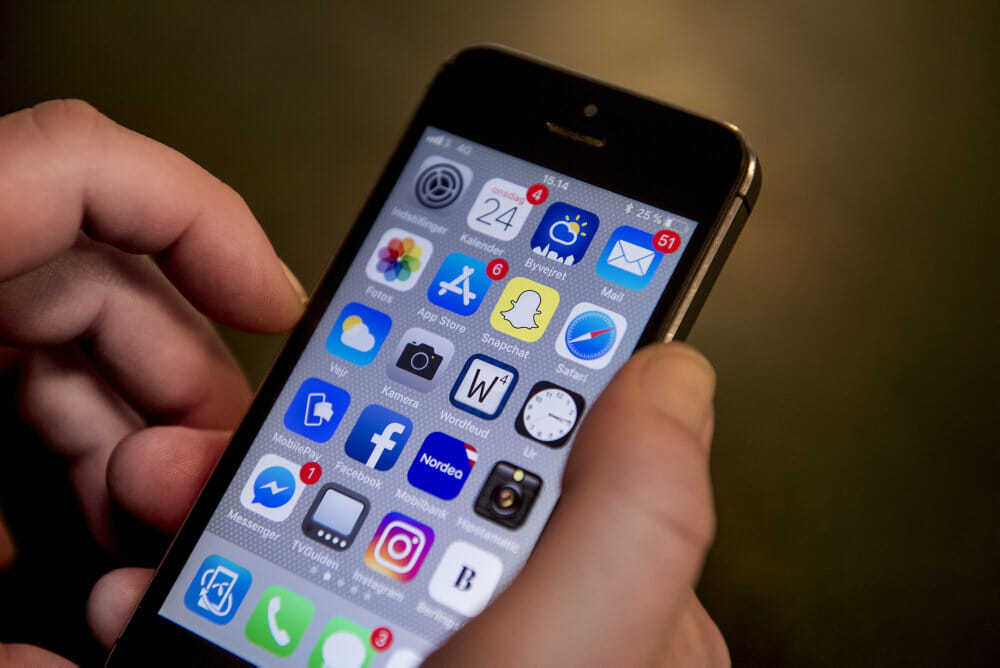 Read more about the article Apple får millionbøde for at gøre iPhones langsommere