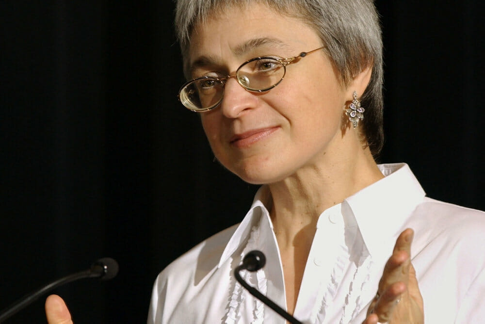 Read more about the article Rusland: Gåden om drabet på Politkovskaja består