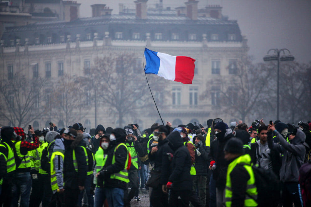 Read more about the article OVERBLIK: Demonstranter i gule veste står bag uroligheder i Paris