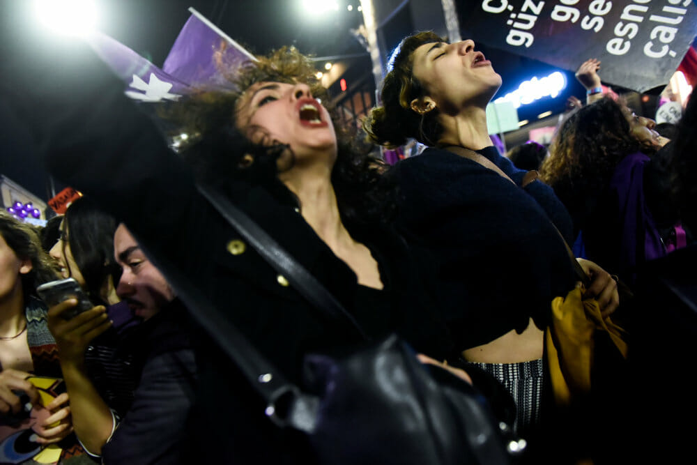 Read more about the article Verdens kvinder protesterer mod vold på kvindedag