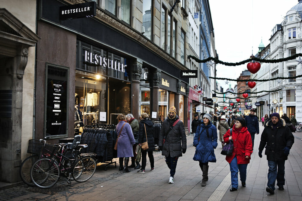 Read more about the article 40 syersker besvimede på dansk modebrands fabrik