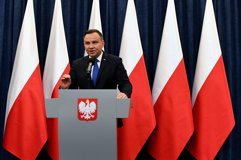 Read more about the article Polsk præsident underskriver kontroversiel holocaustlov