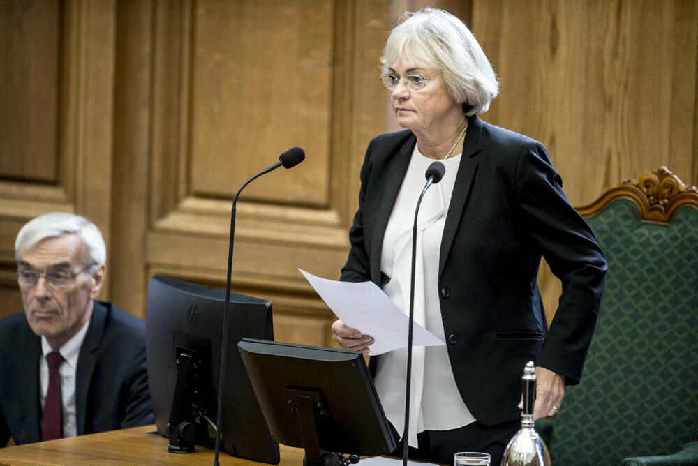 Read more about the article Pia Kjærsgaard: Fritstillelse af politikere er en uskik