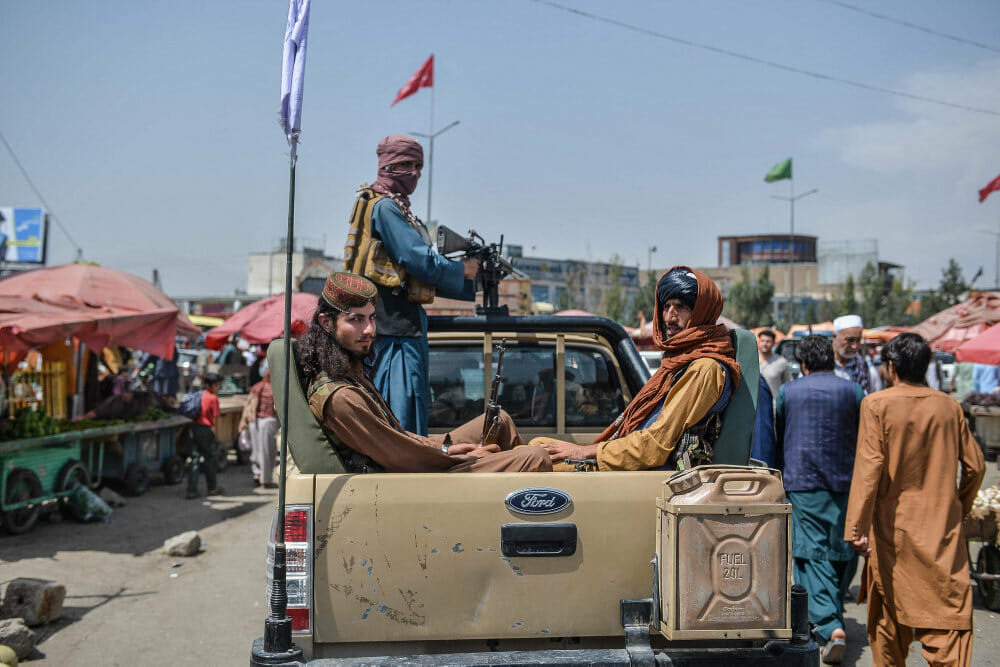 Read more about the article Afghanerne skjuler sig hjemme i frygt og uvished efter Talibans sejr