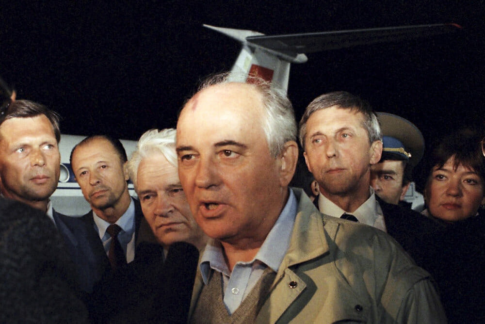 Read more about the article Gorbatjov minder om demokratiets vigtighed 30 år efter kupforsøg