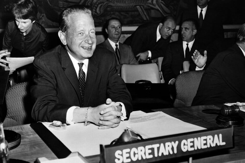 Read more about the article Mystik omgiver stadig Dag Hammarskjölds død 60 år efter