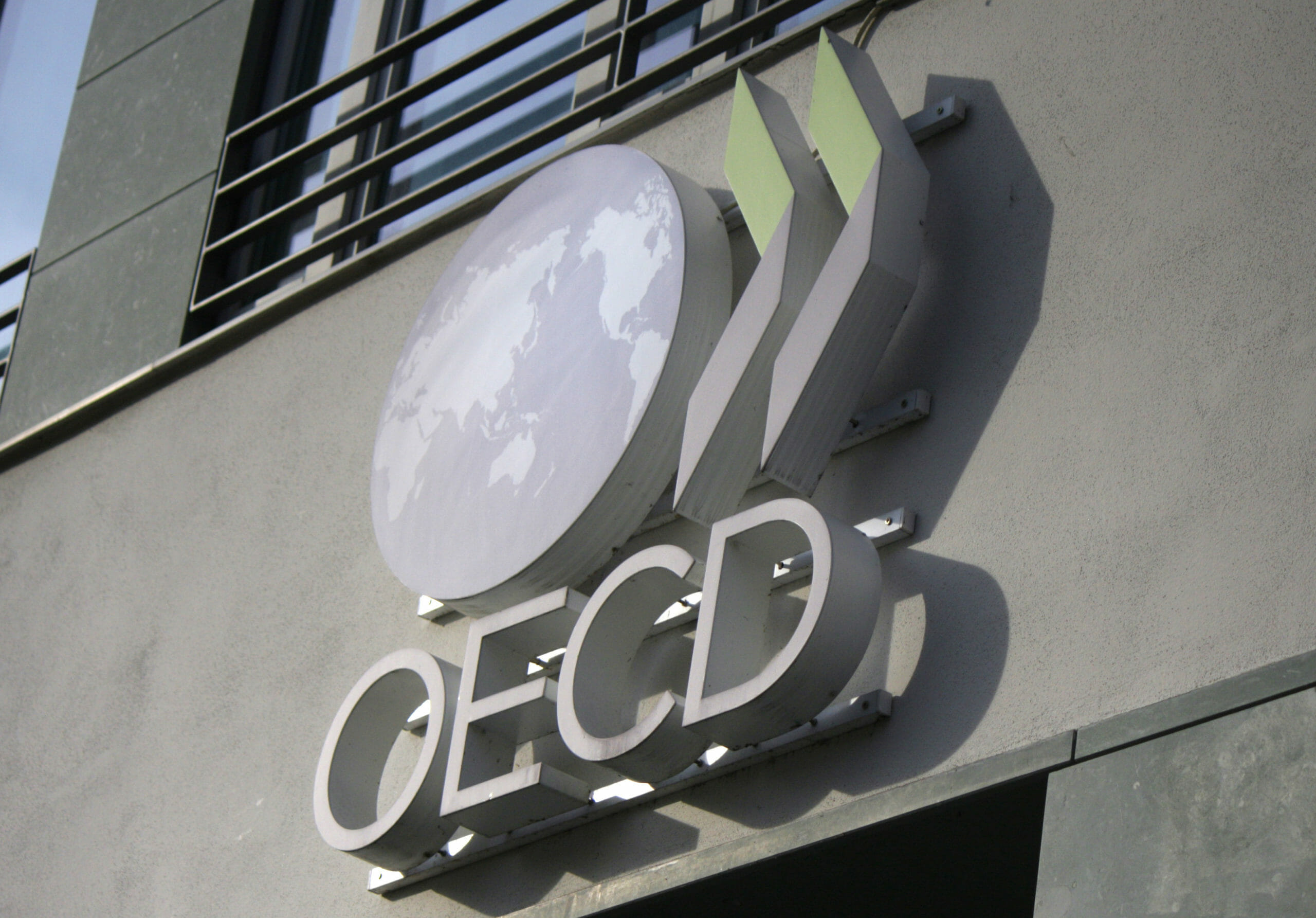 Read more about the article OECD indgår aftale om global minimumsskat på 15%