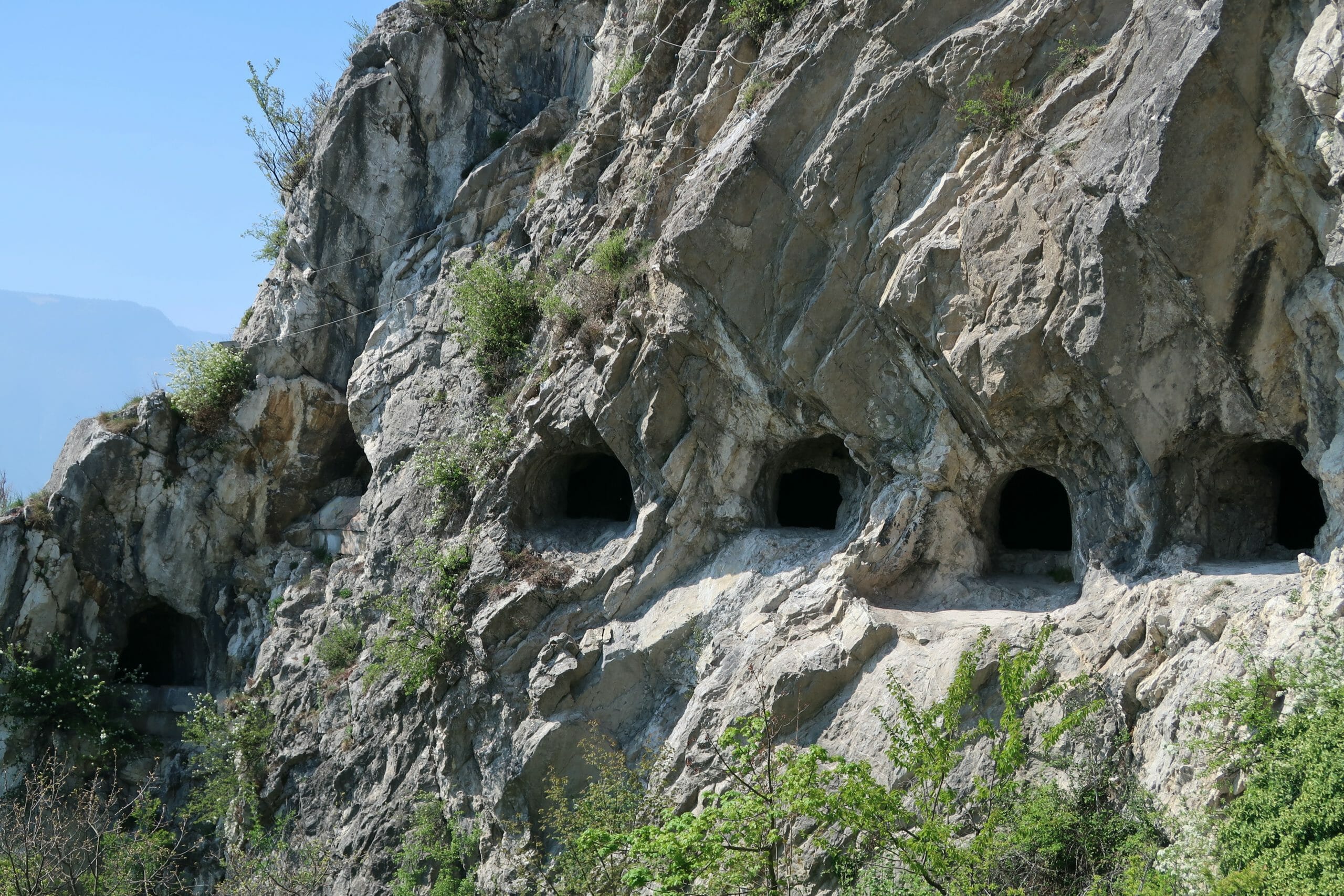 Read more about the article Mennesketand fra fransk grotte ændrer Europas historie
