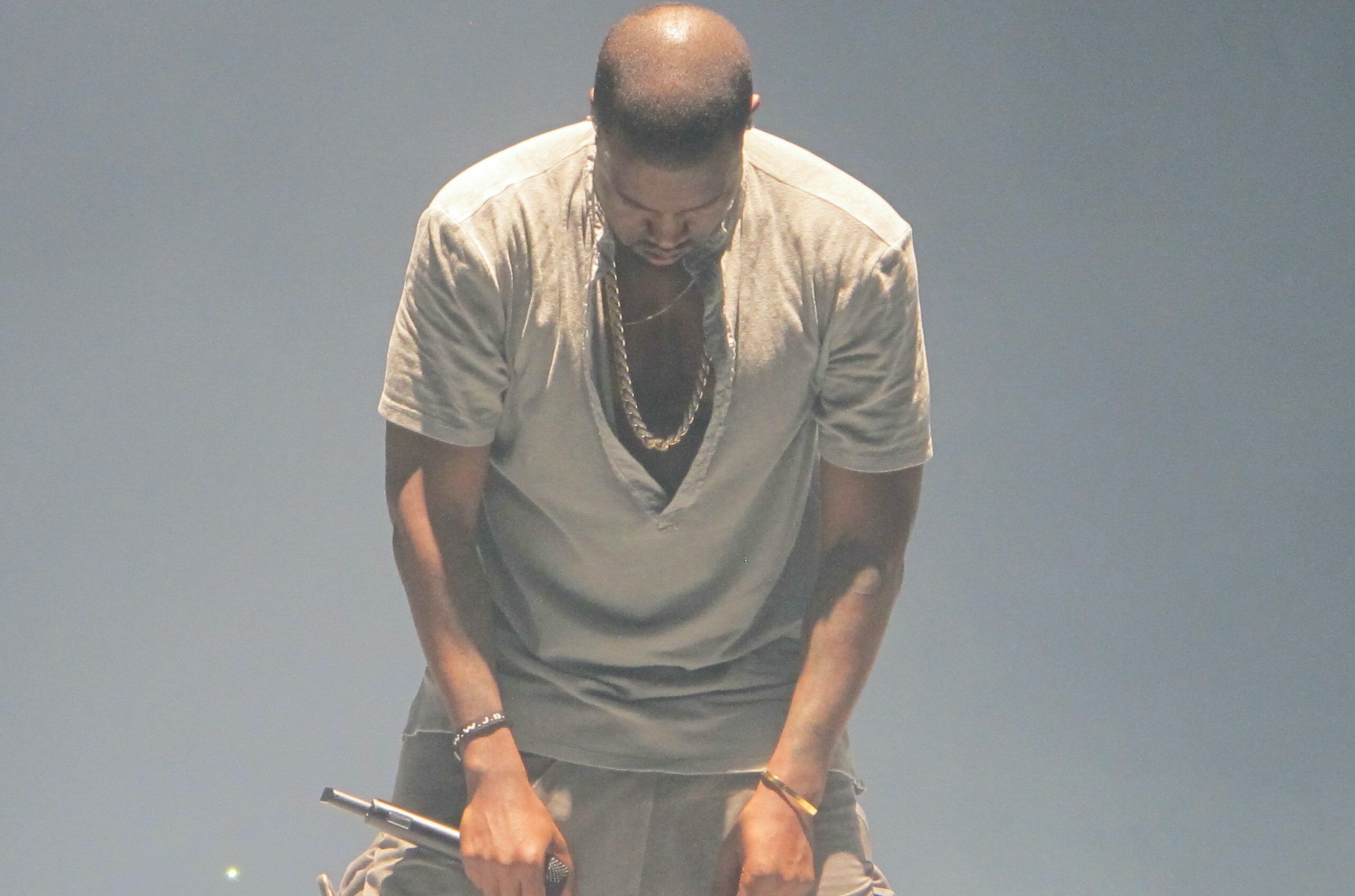Read more about the article Adidas dropper samarbejde med Kanye West efter hadefuld tale