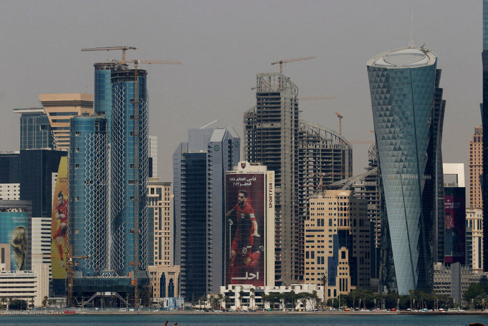 Read more about the article Medie: Qatar tømmer boligblokke i Doha for migrantarbejdere