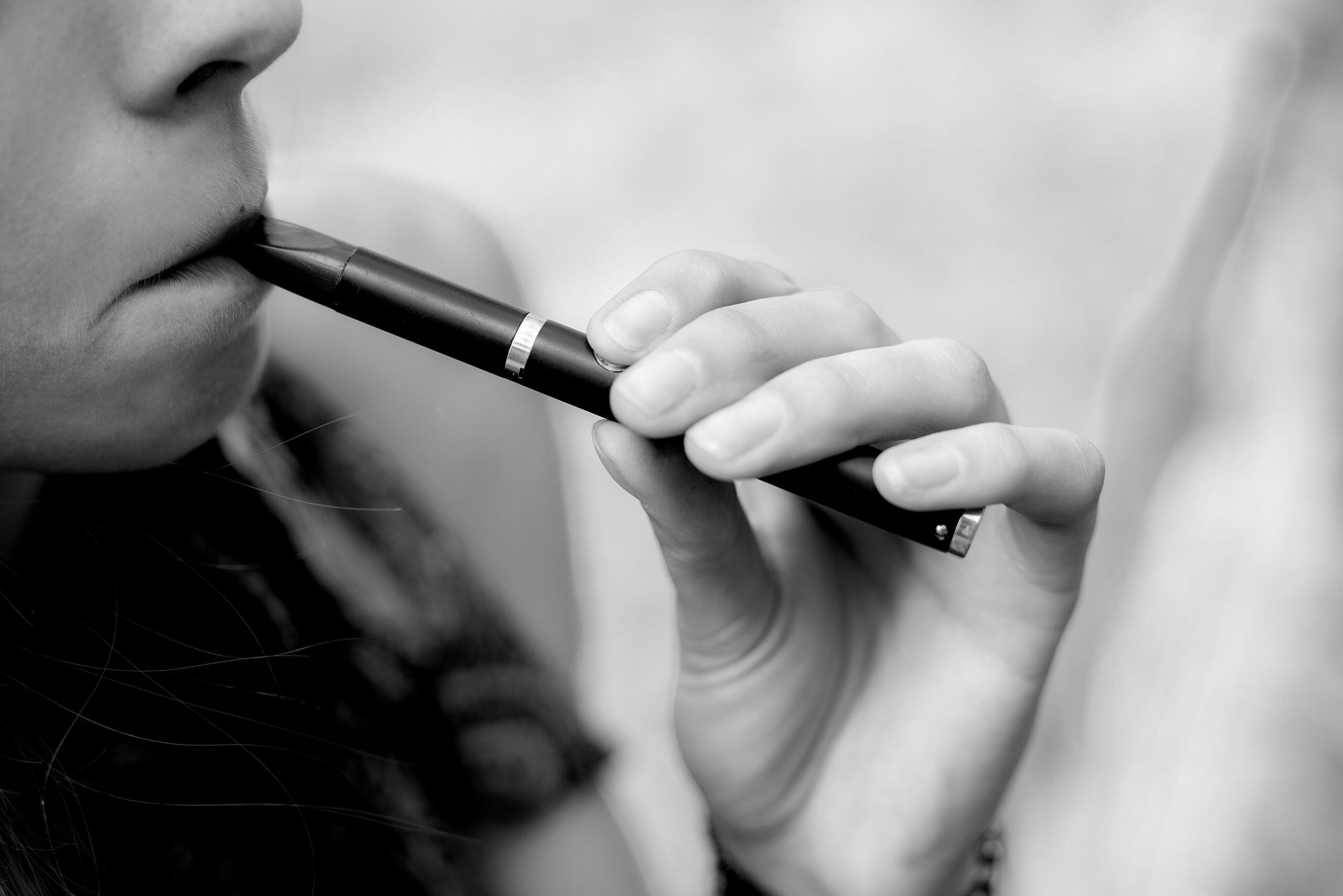Read more about the article Eksperter: Unges nikotinforbrug kan give varige hjerneskader