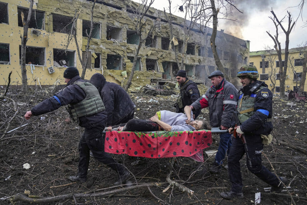 Read more about the article Ukraines lidelser indrammet i ét billede: Årets pressefoto er fundet