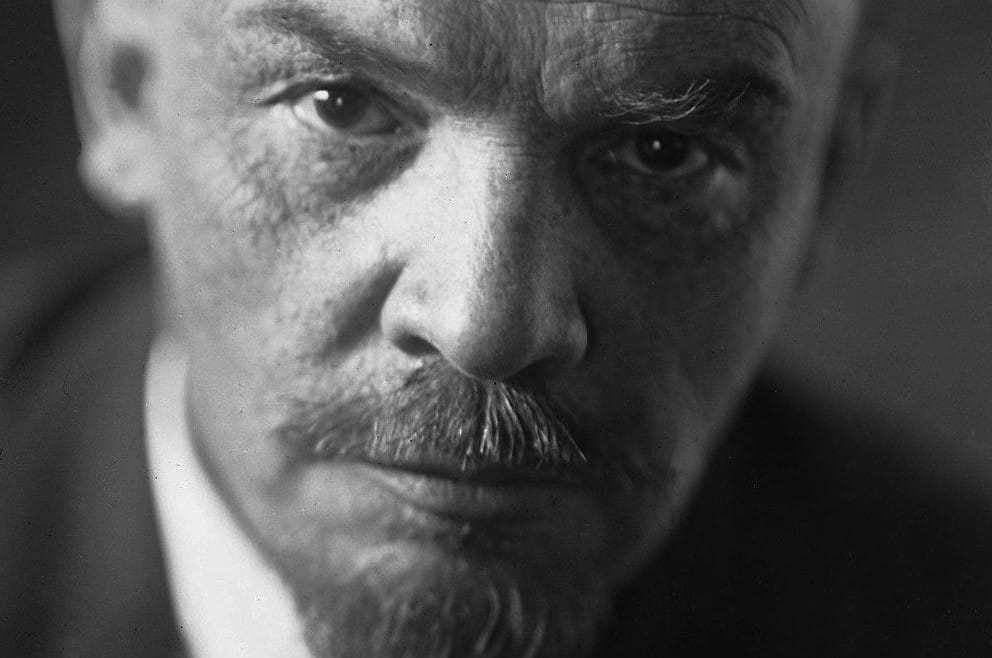 Read more about the article Lenins hvilested splitter Rusland på sovjetfaderens dødsdag