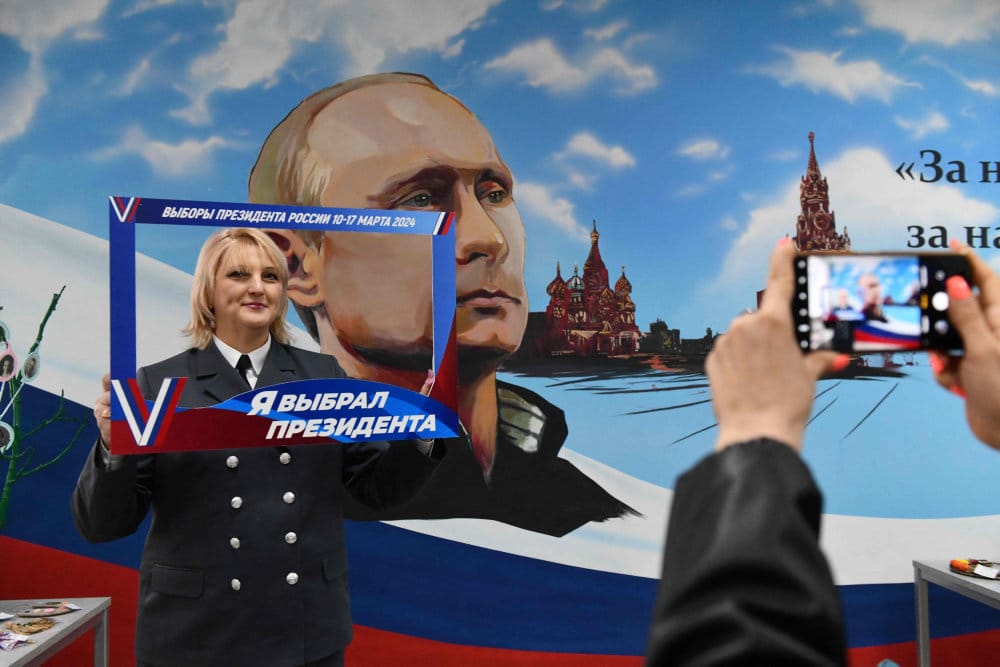 Read more about the article Vladimir Putin vandt seks år mere i et knusende sikkert russisk valg